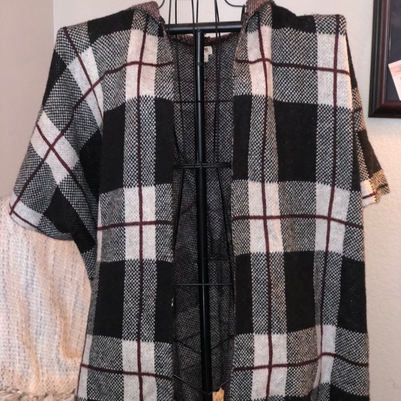 Plaid Shawl - Picture 4 of 4